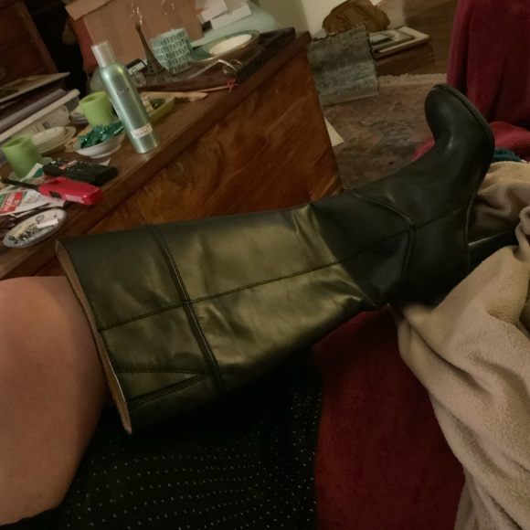 Black leather, classic style, heeled, pull-on, rounded toe boots S 6.5 - Picture 11 of 11